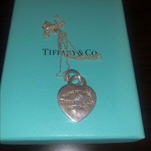 Return to Tiffany Medium Heart Tag Necklace